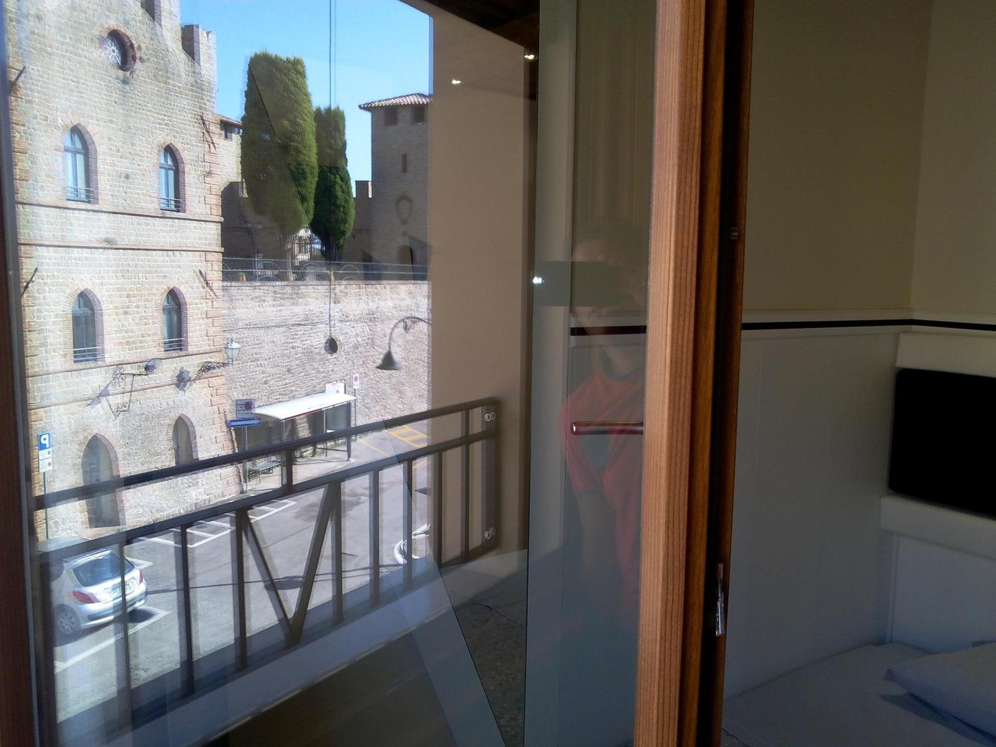 Albergo Diffuso - Il Poggetto Tra Urbino & San Marino 객실 사진