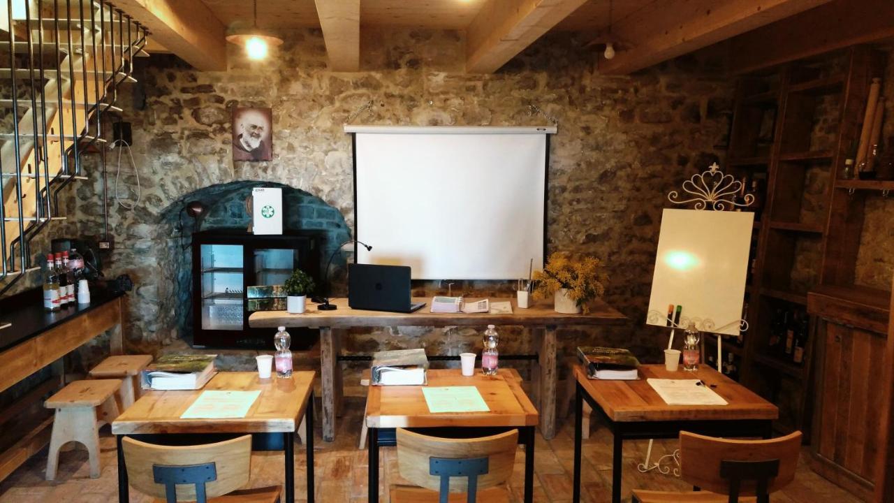 Albergo Diffuso - Il Poggetto Tra Urbino & San Marino 외부 사진